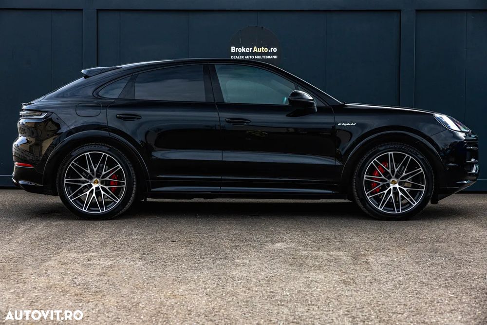 Porsche Cayenne Coupe E-Hybrid - 6