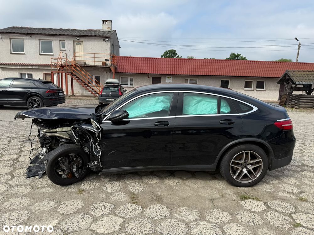 Mercedes-Benz GLC 250 4Matic 9G-TRONIC AMG Line - 6