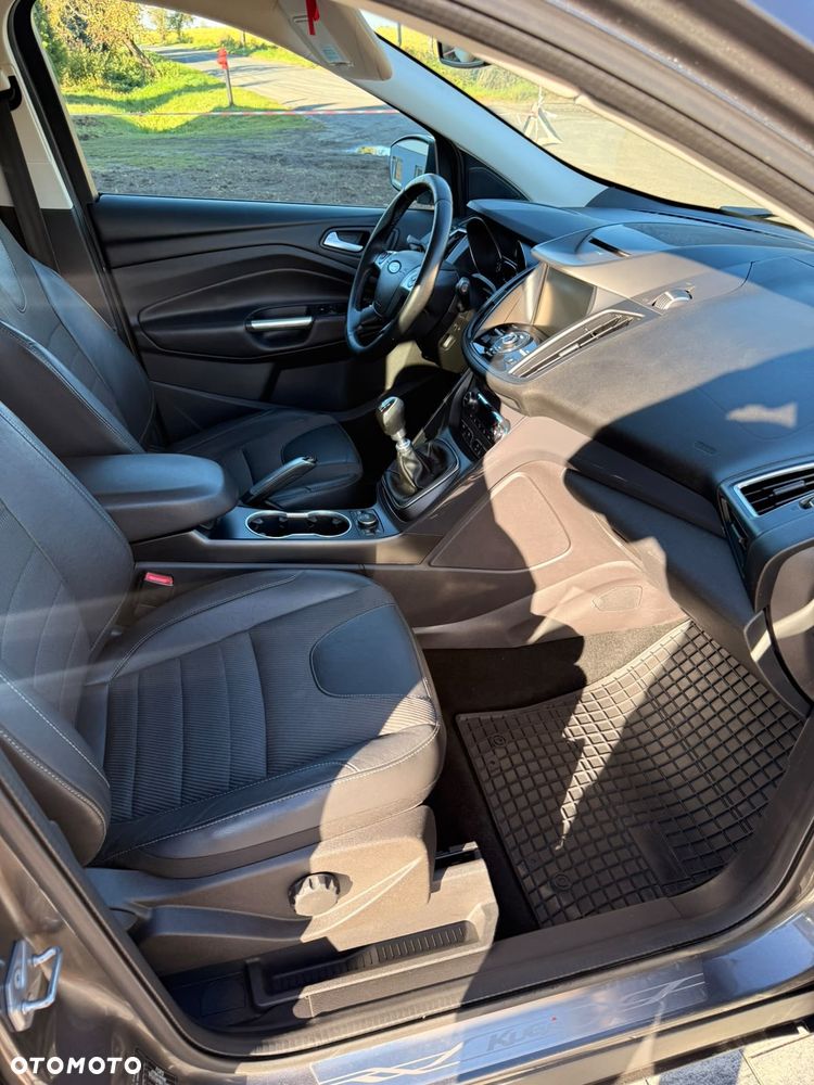 Ford Kuga 2.0 TDCi 4x4 Titanium - 18