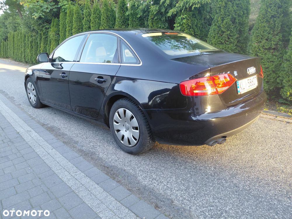 Audi A4 Limousine - 3