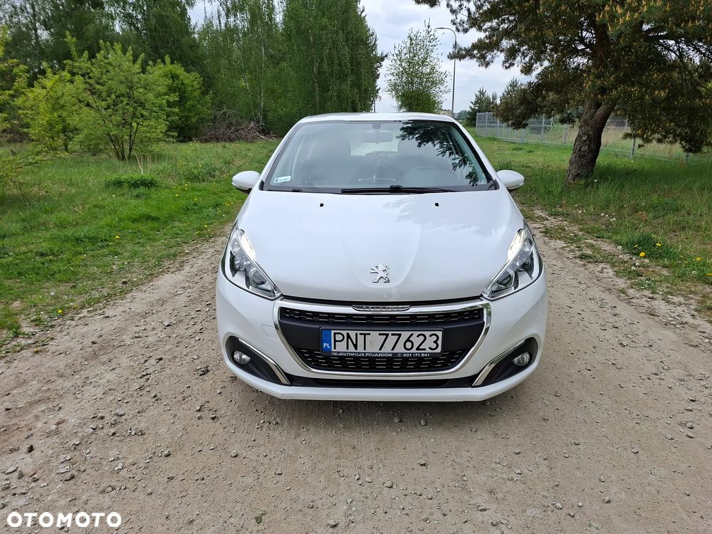 Peugeot 208 - 2