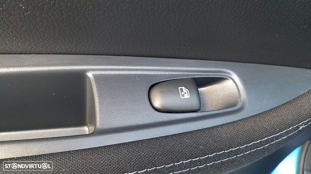 Nissan Qashqai 1.5 dCi N-Connecta RS+PS - 11