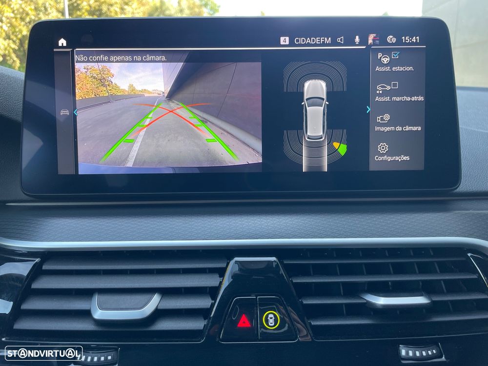 BMW 530 e Pack 50 anos M - 26