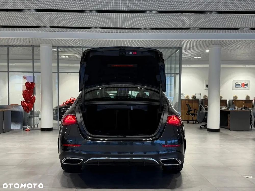 Mercedes-Benz Klasa E 220 d 9G-TRONIC - 11