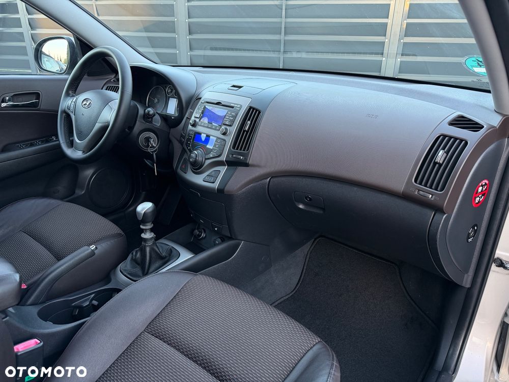 Hyundai i30 1.6 CRDi Premium - 21