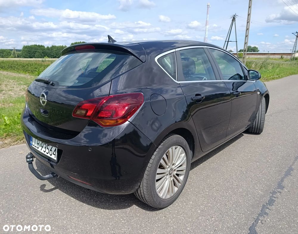 Opel Astra 2.0 CDTI Cosmo - 7