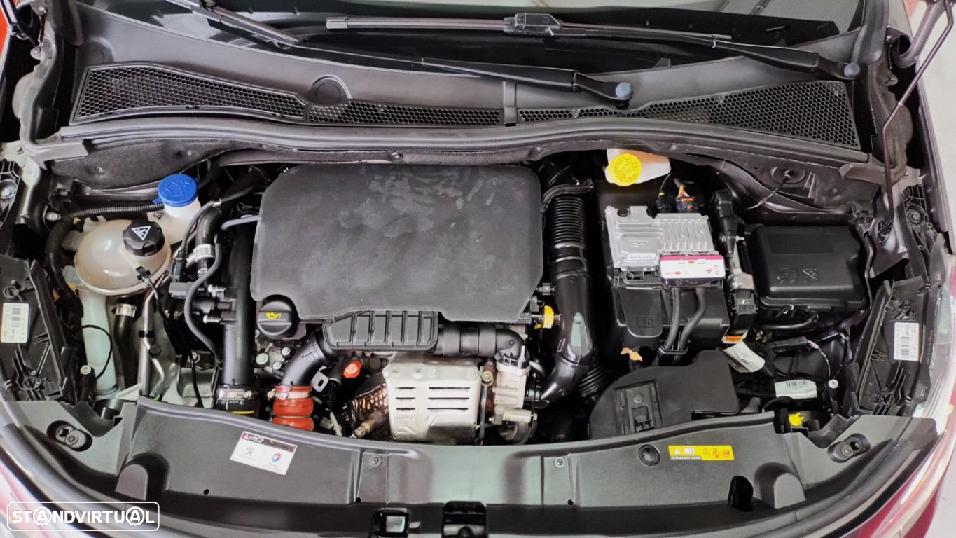 Peugeot 2008 1.2 PureTech Allure - 58