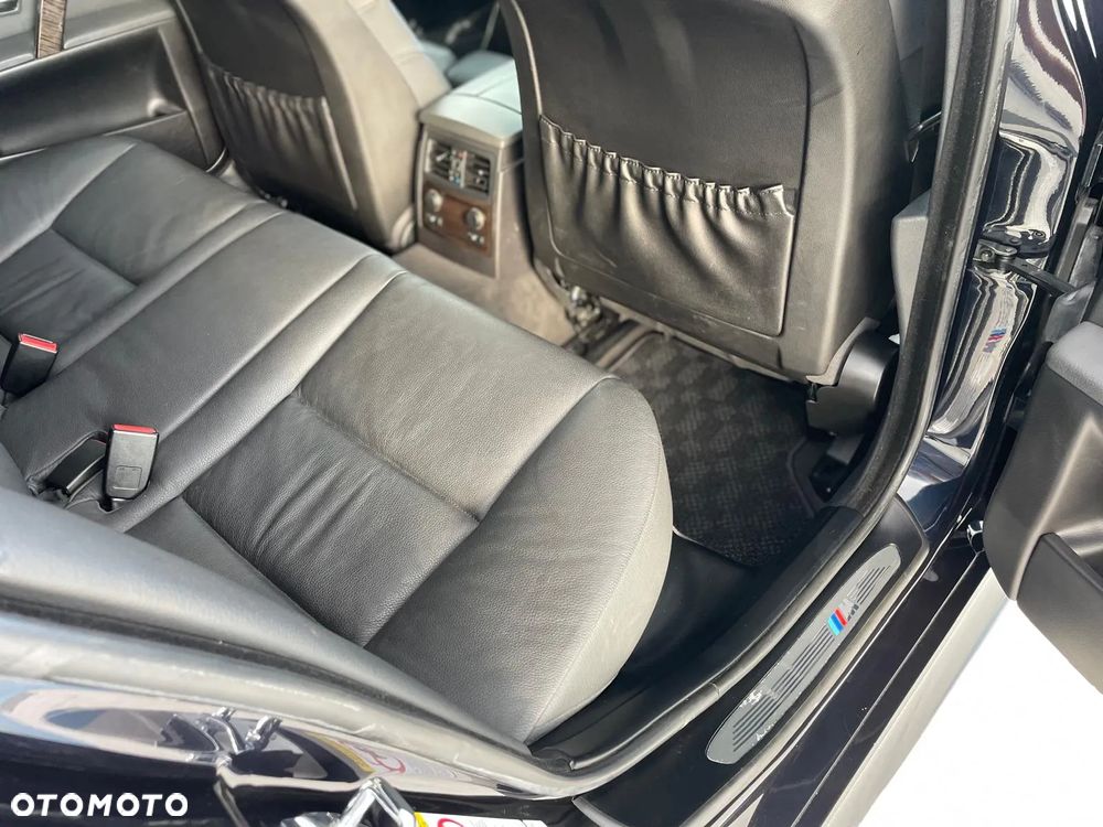 BMW Seria 5 530i - 33