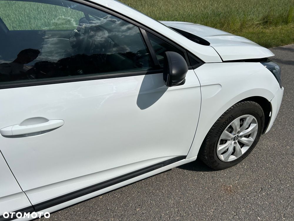 Renault Clio - 25