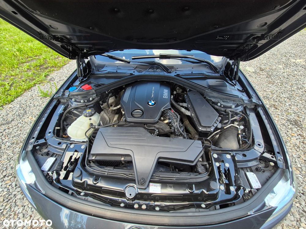 BMW Seria 3 320d xDrive Edition Luxury Line Purity - 34