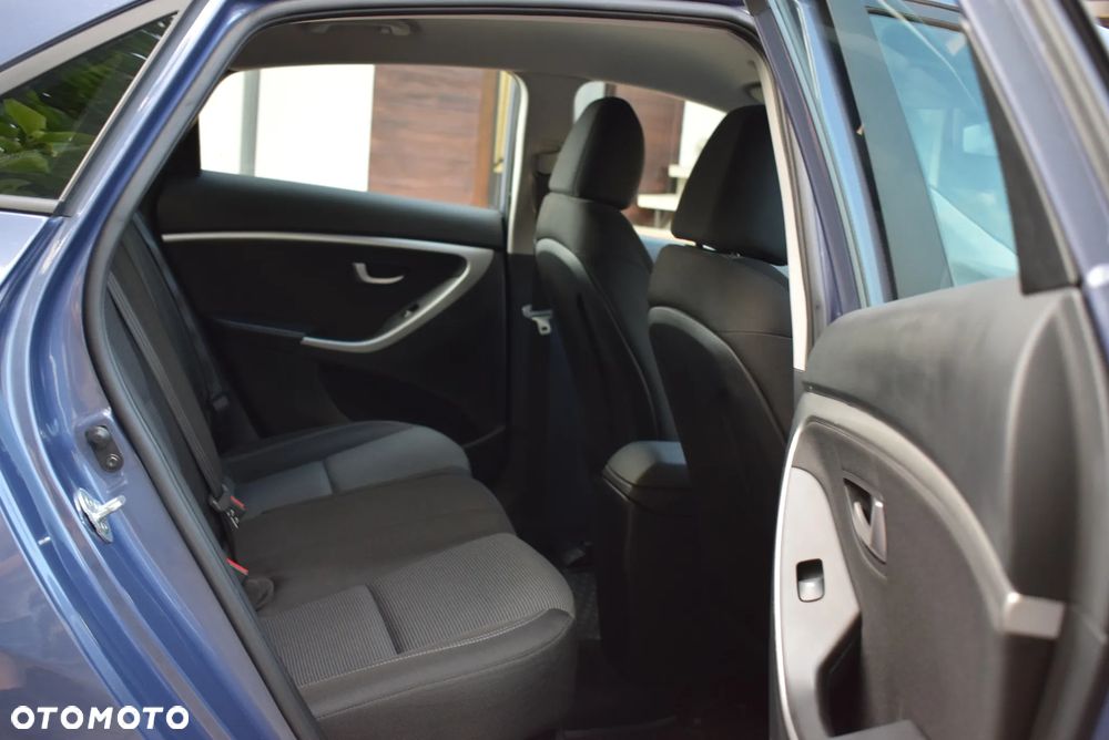 Hyundai i30 1.4 Intro Edition - 11
