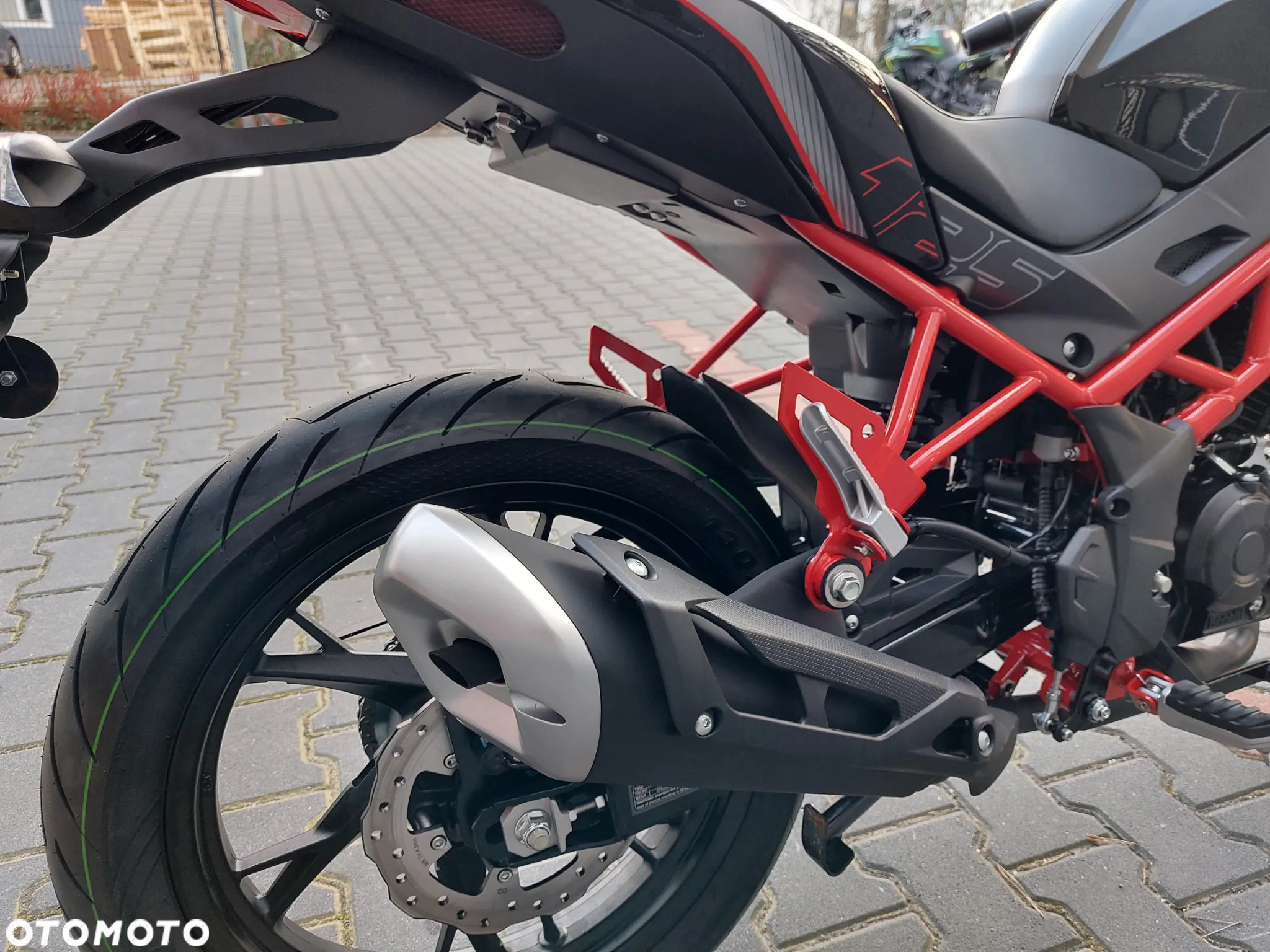 Benelli BN 125 - 6
