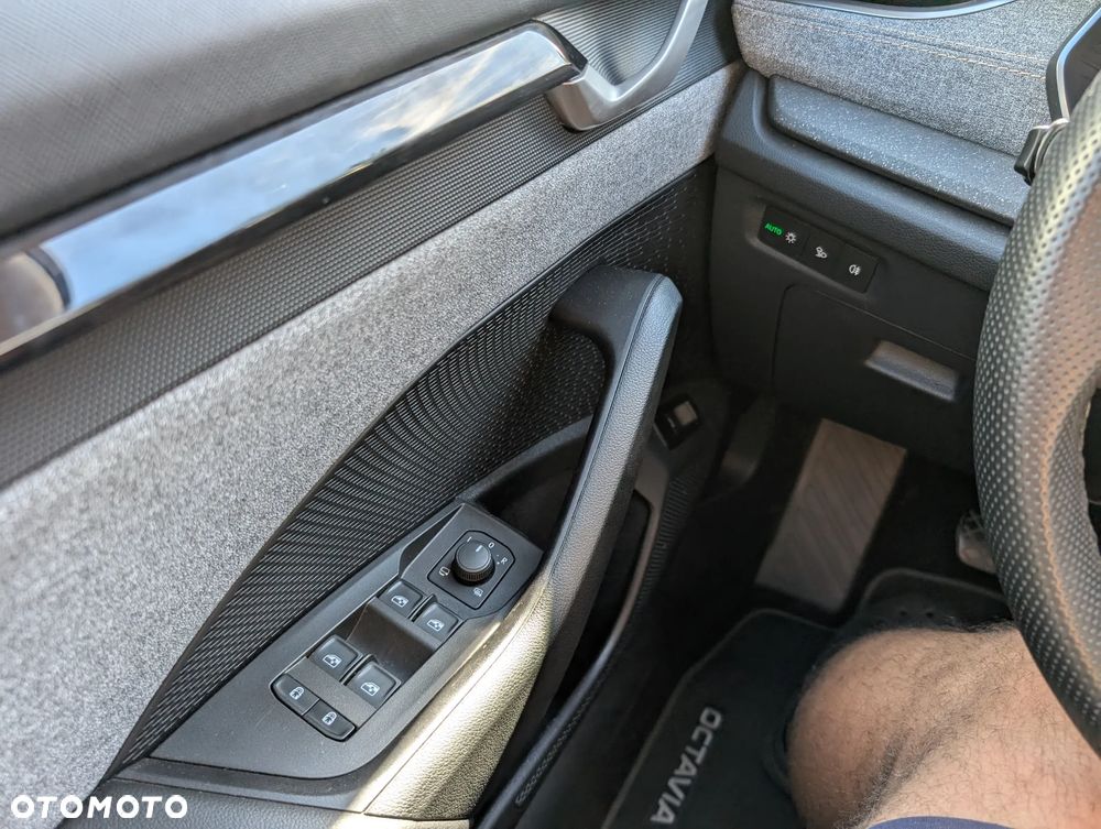 Skoda Octavia 1.5 TSI Selection - 20