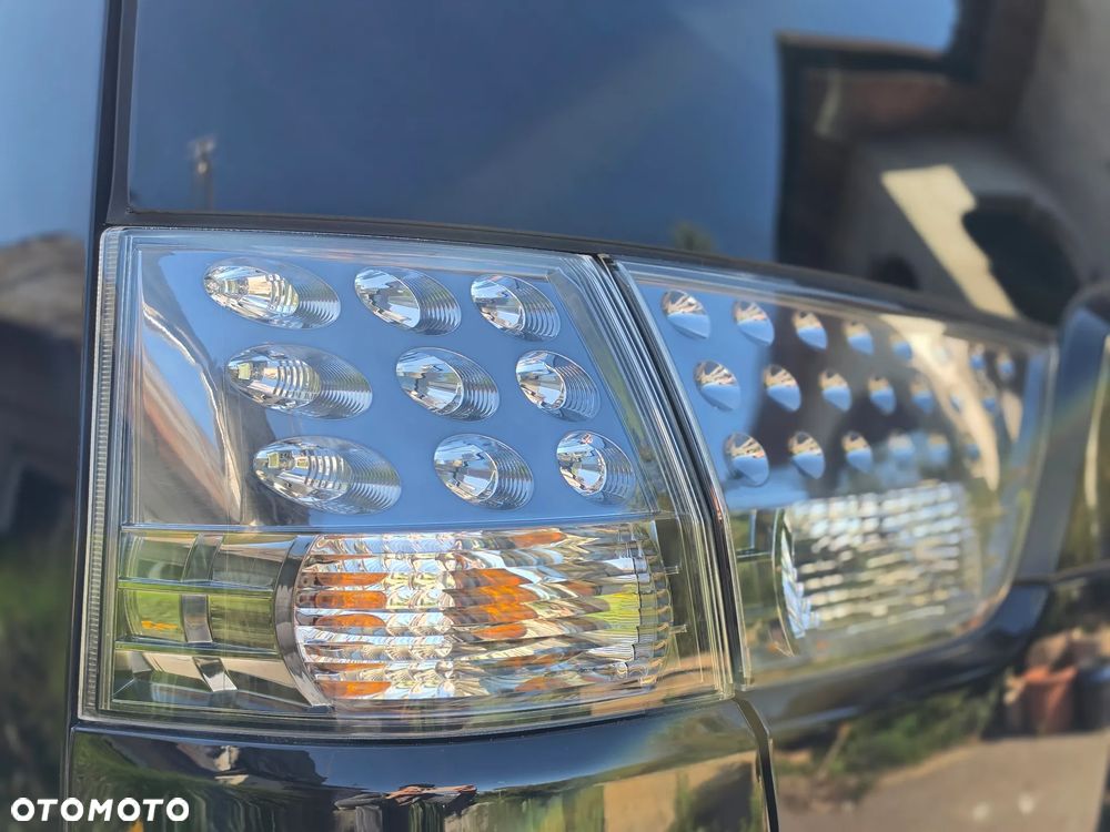 Mitsubishi Outlander - 9