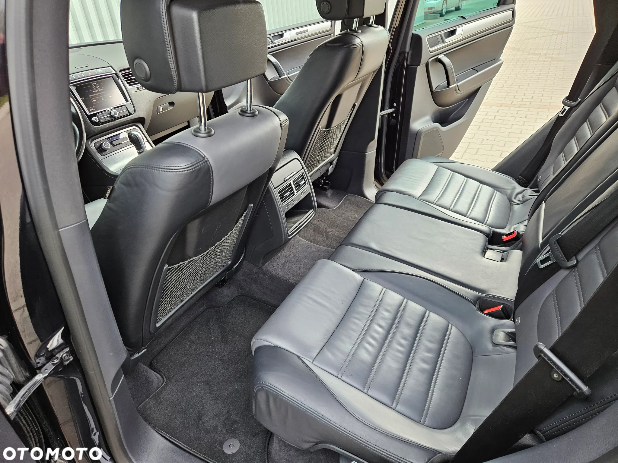 Volkswagen Touareg 3.0 V6 TDI BMT Perfectline R-Style - 12