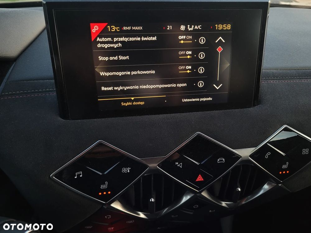 Citroën DS3 Crossback PureTech 100 PERFORMANCE LINE - 9