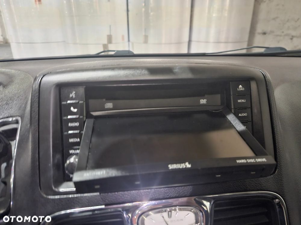 Chrysler Town & Country 3.6 Limited - 15