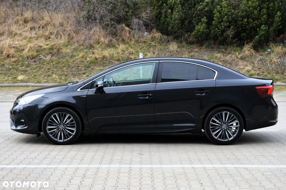 Toyota Avensis 2.0 D-4D Premium - 26