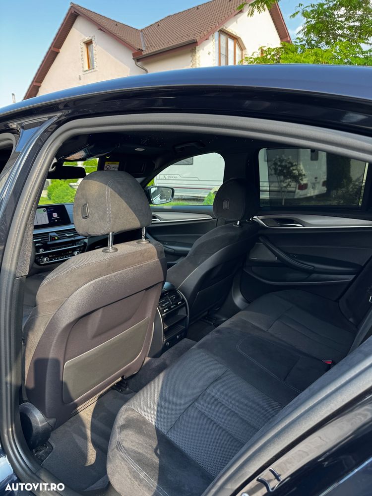 BMW Seria 5 520d xDrive AT - 11