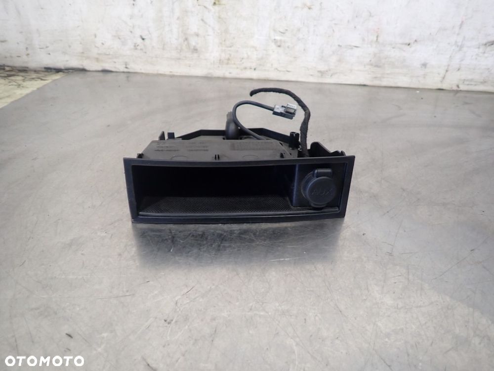 SCHOWEK Z AUX CITROEN BERLINGO II 1.6 - 1
