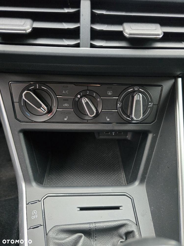 Volkswagen Polo - 12