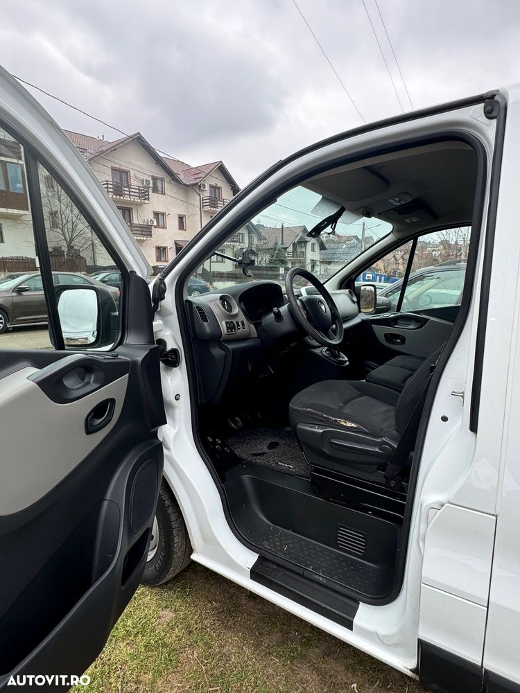 Renault Trafic - 9