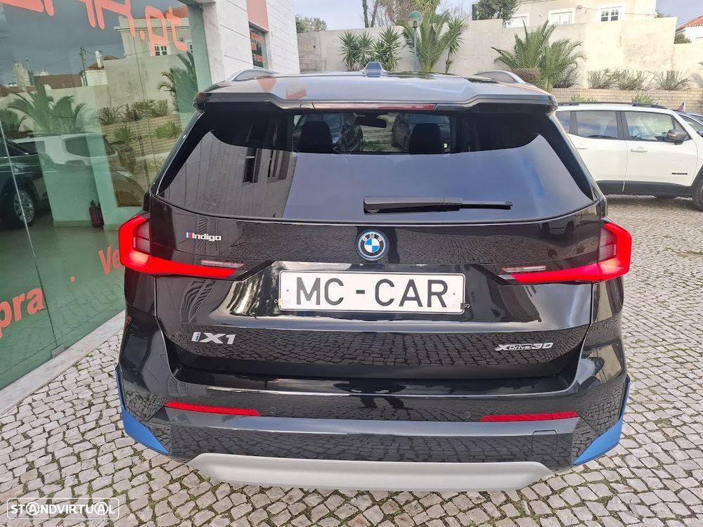 BMW iX1 xDrive30 xLine - 6