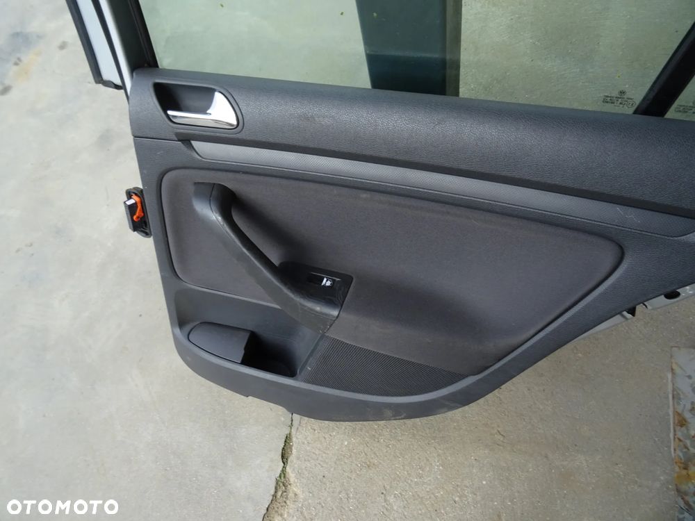 Drzwi  prawy tył VW GOLF V LCA7W  Hatchback Gołe - 13