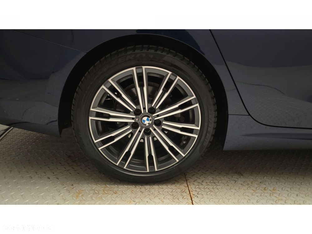 BMW Seria 3 - 25