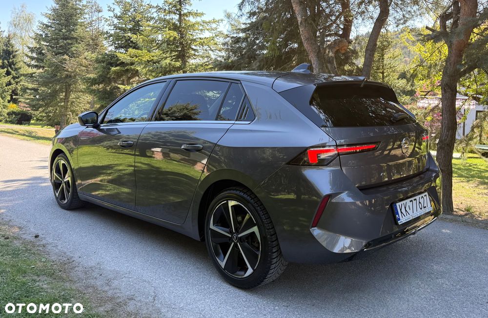 Opel Astra 1.2 T Elegance S&S - 11