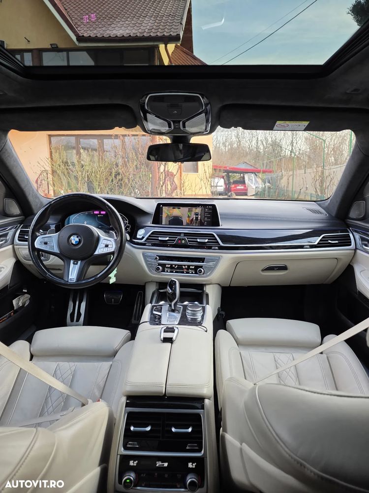 BMW Seria 7 745e - 23
