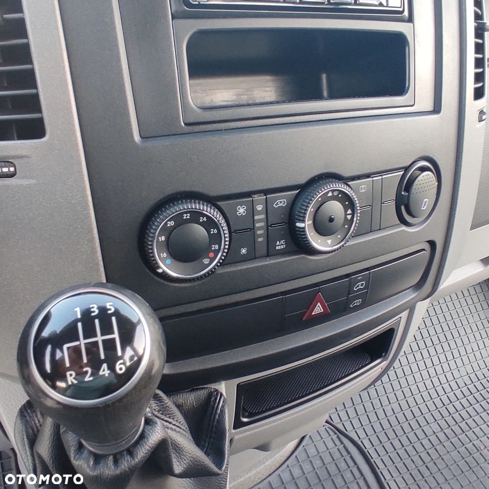 Volkswagen Crafter 4MOTION 4x4 2015/16 Skrzynia/Doka/Kamper 6 osób - 31