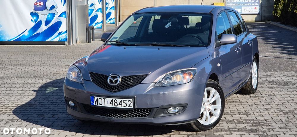 Mazda 3 1.6 Active + - 1