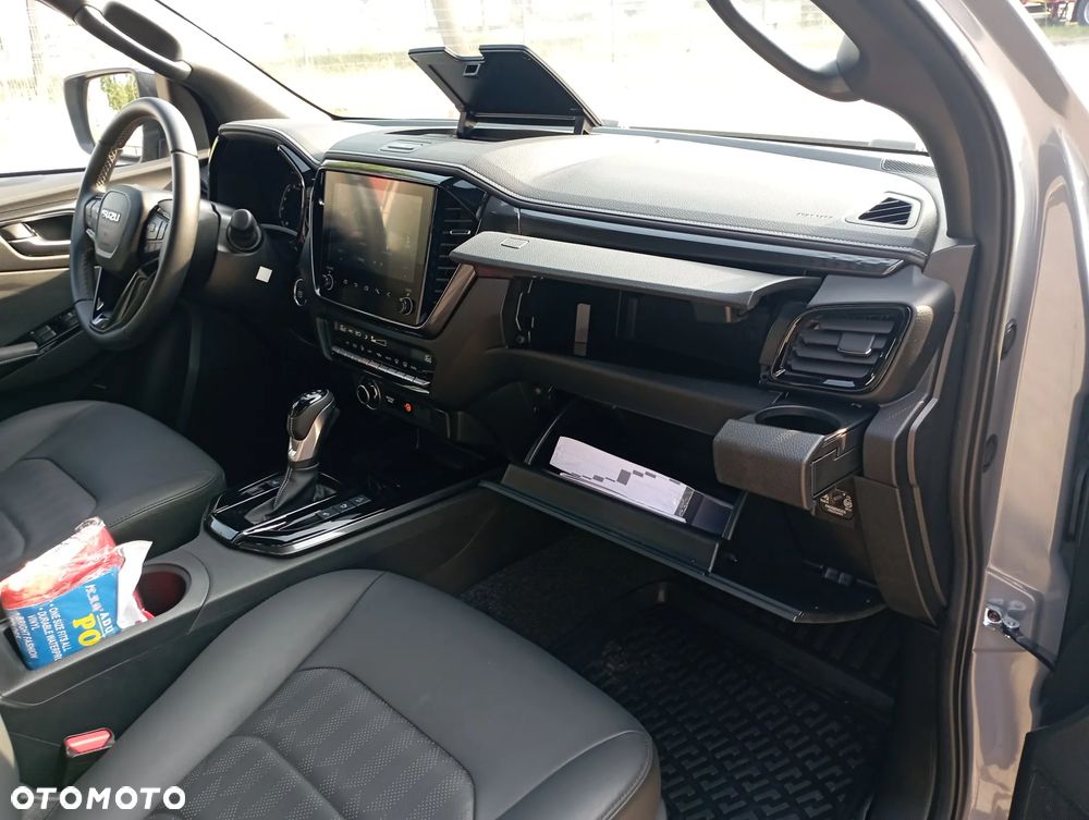 Isuzu D-Max 1.9 DC LSE - 24