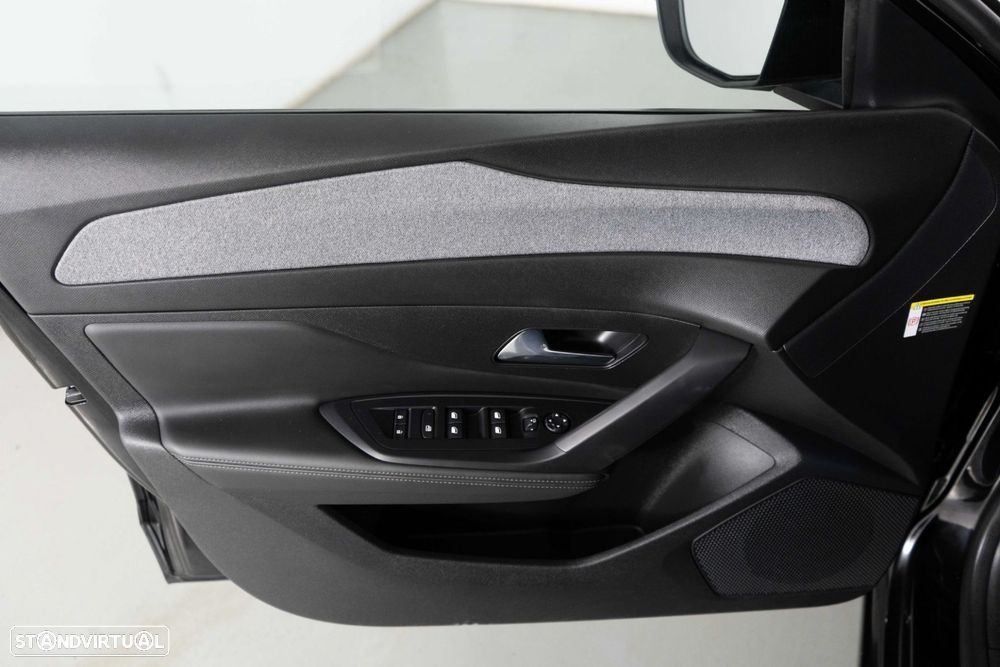 Peugeot 308 1.2 PureTech Allure EAT8 - 19