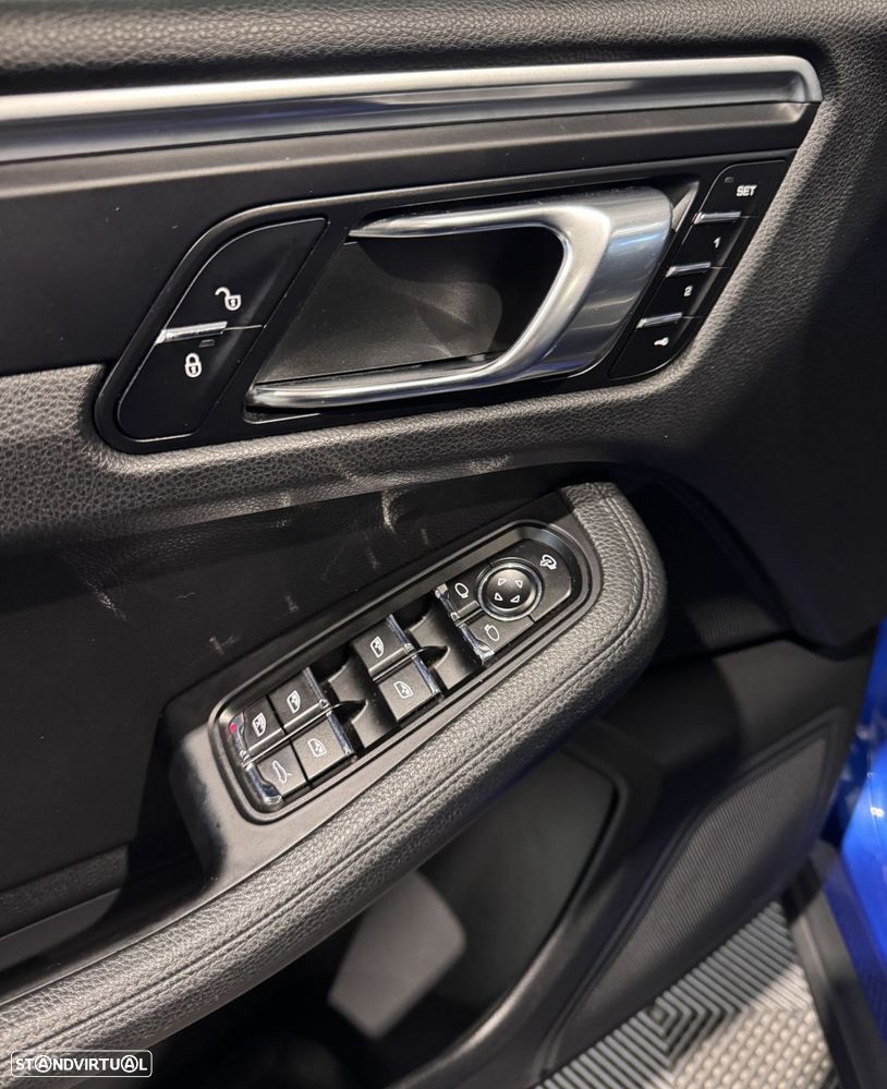 Porsche Macan - 25
