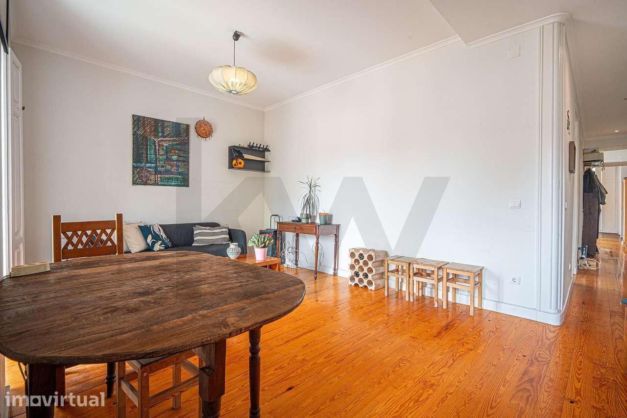 Apartamento T5 Assoalhadas à Av Almirantes Reis - Grande imagem: 4/36