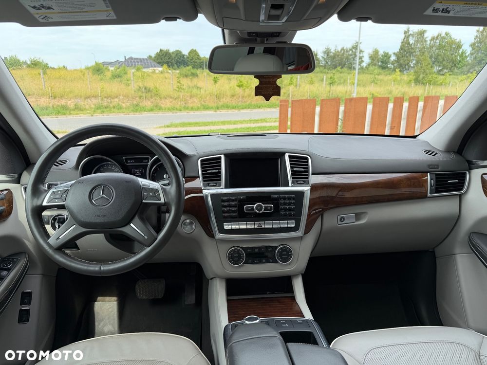 Mercedes-Benz GL 500 4-Matic - 13
