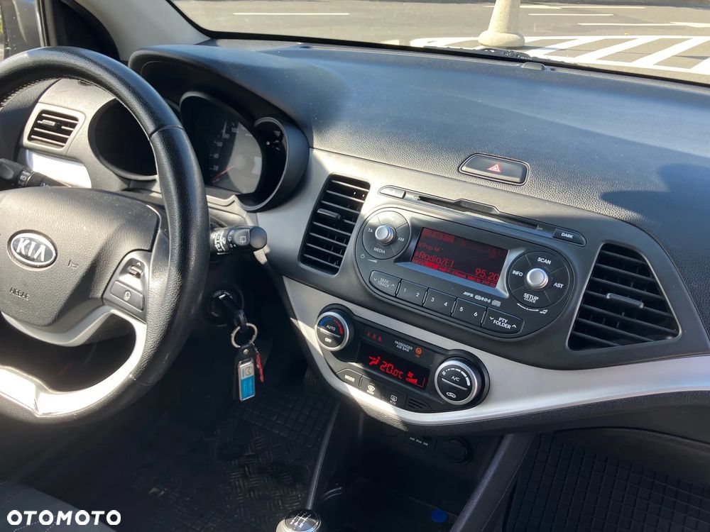 Kia Picanto 1.2 Fifa World Cup Edition - 7