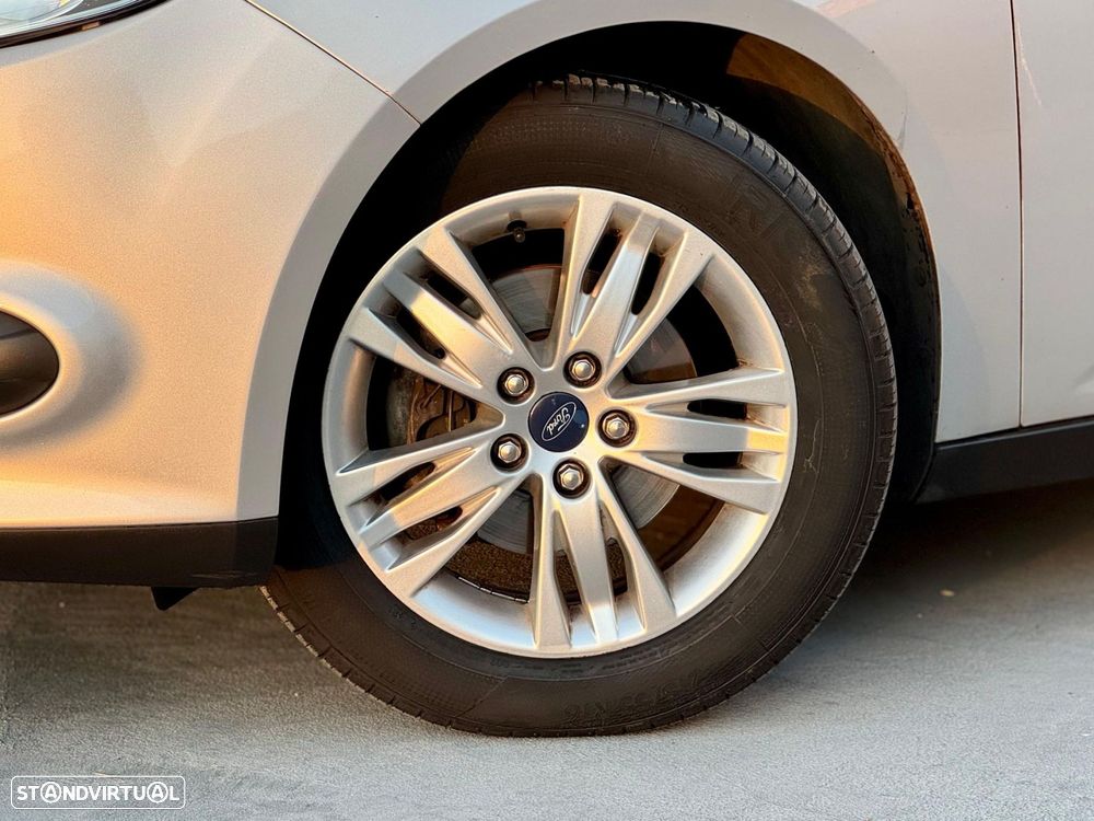 Ford Focus SW 1.6 TDCi Titanium - 21