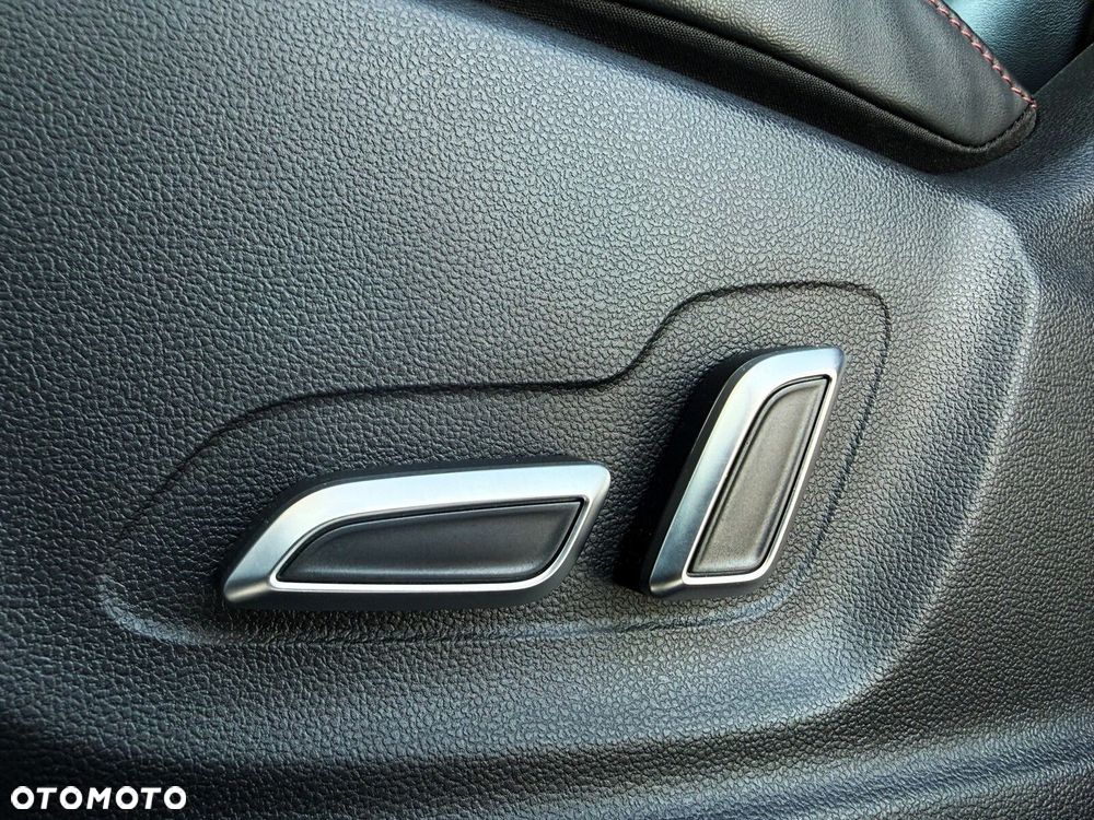 MG HS 1.5 T-GDI Excite DCT - 12