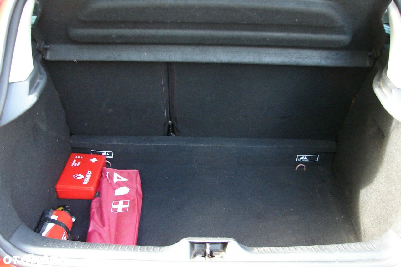 Renault Clio - 18