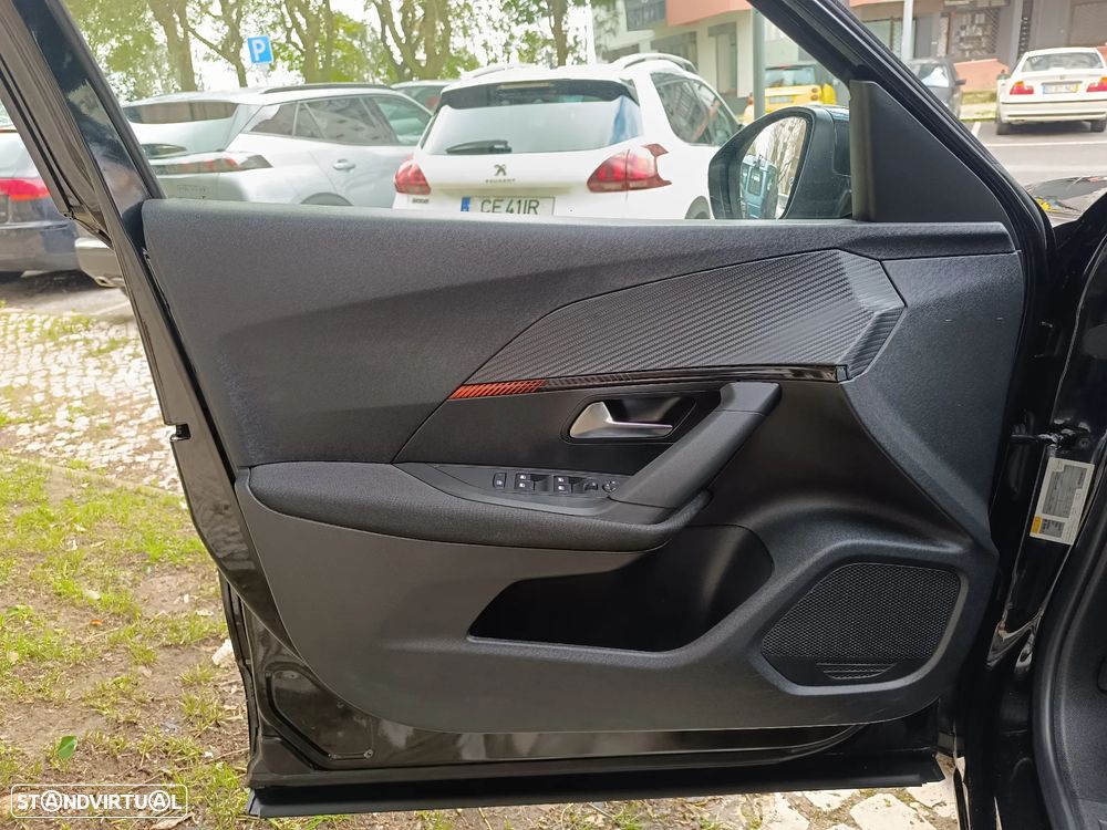 Peugeot 2008 PureTech 130 GPF Stop&Start Active - 11