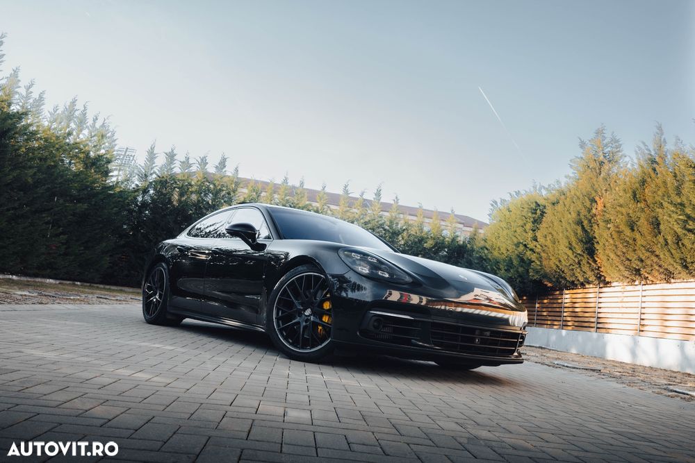Porsche Panamera 4S - 3
