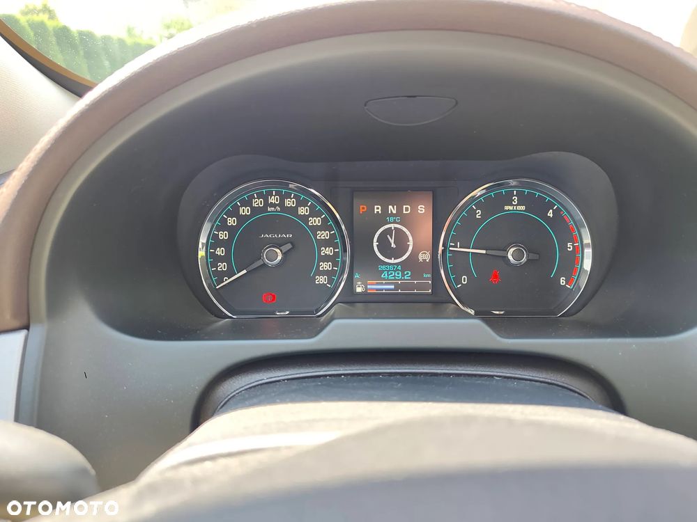 Jaguar XF 3.0 V6 S Luxury - 30