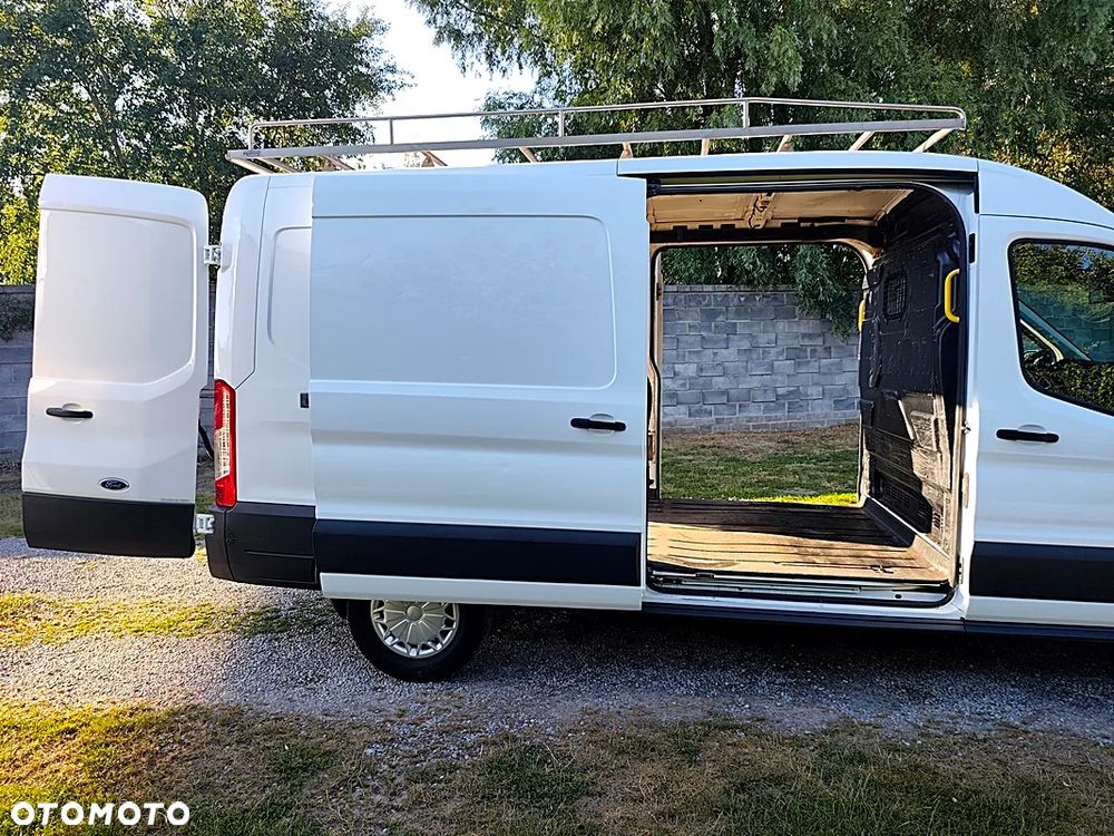 Ford Transit - 25