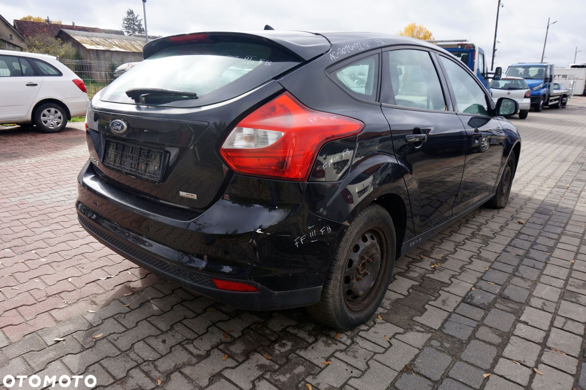 FORD FOCUS III MK3 5D HB 2012 FB 1.0 12V M2DA 100KM B5/IB5 4.25 CZARNY PANTHER na części - 5