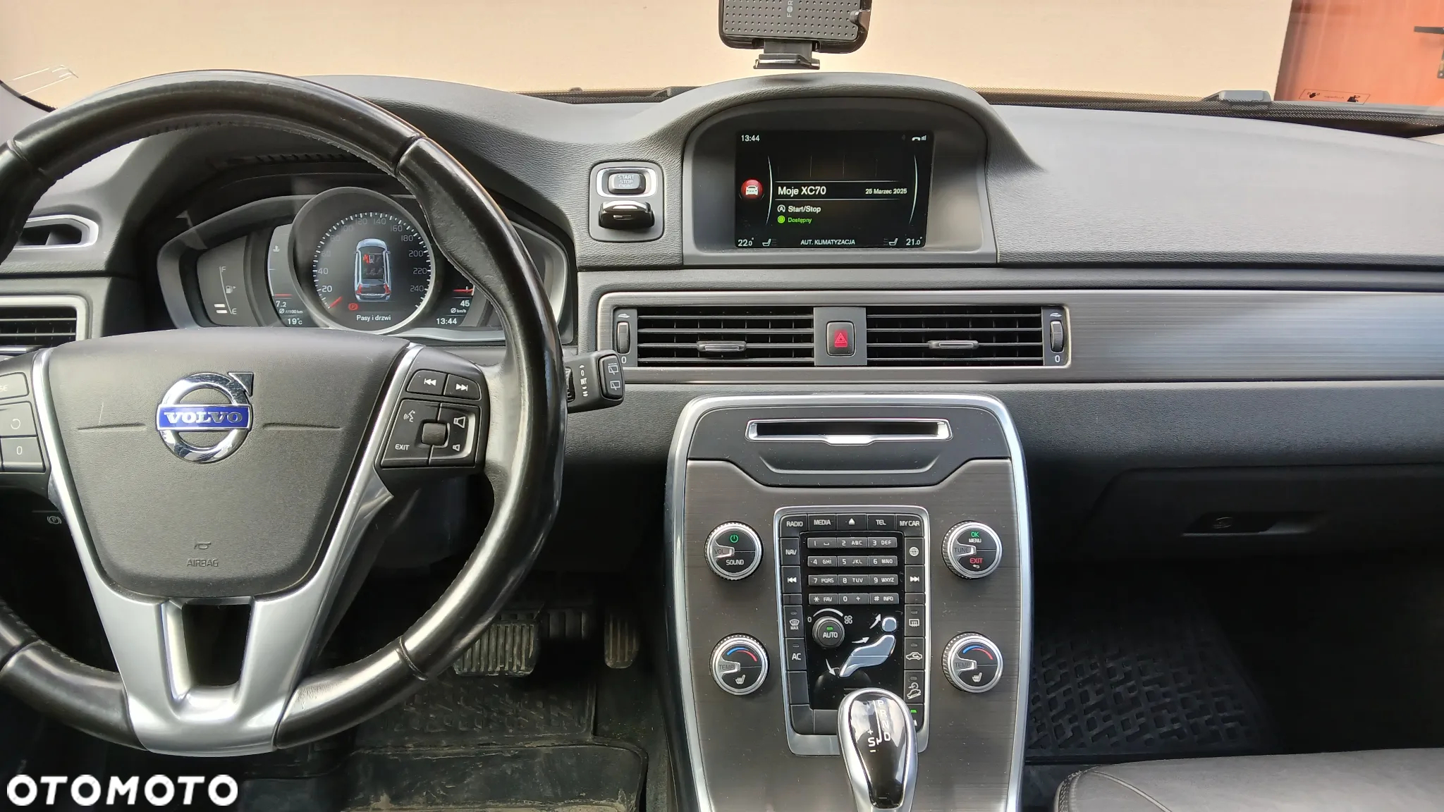 Volvo XC 70 D4 AWD Momentum EU6 - 18