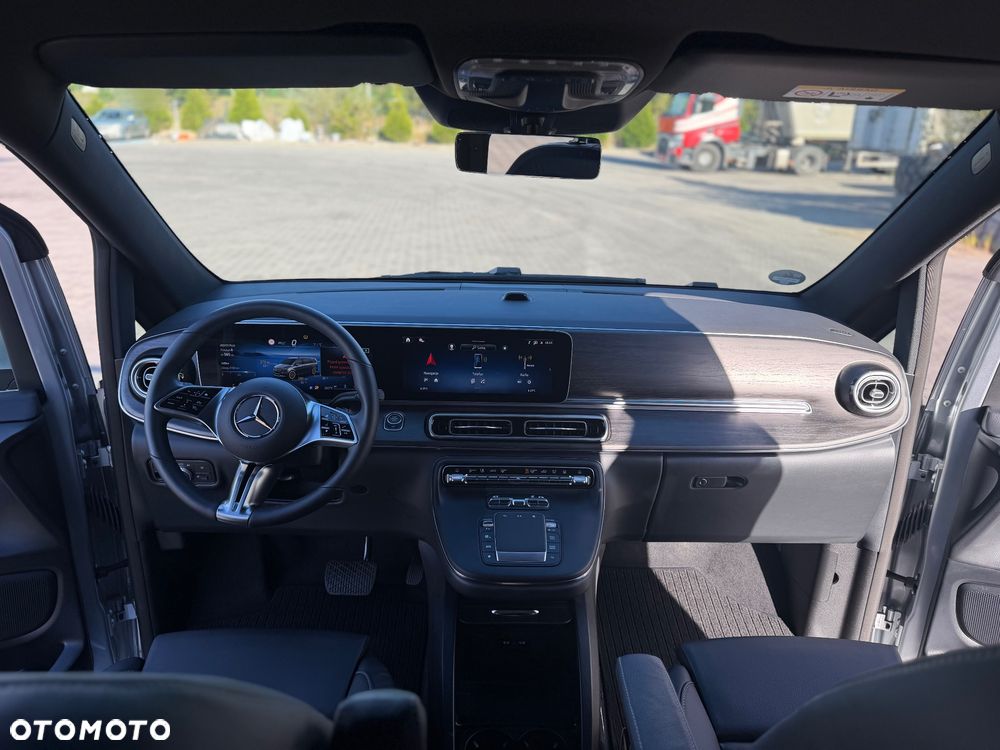 Mercedes-Benz Klasa V 250 d extralang 4Matic 9G-TRONIC Special Edition Avantgarde - 22