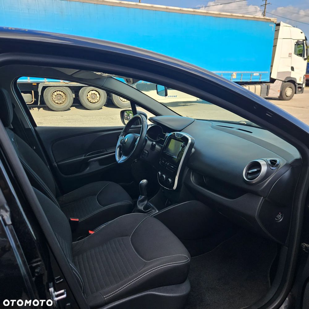 Renault Clio 1.2 16V 75 LIMITED - 15